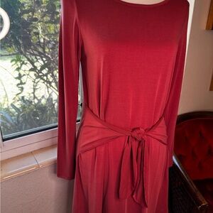 Elegant Red Long-Sleeve Dress